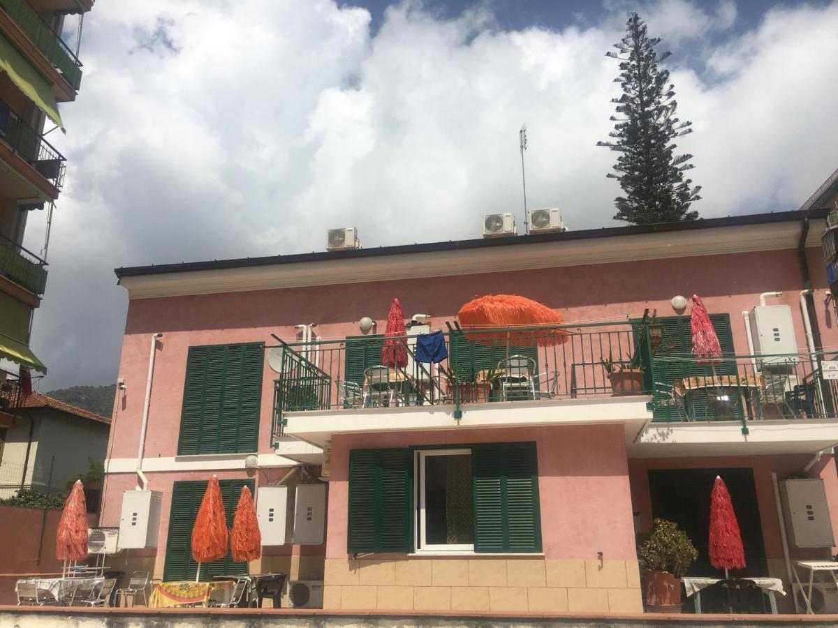 Villamareblu Ventimiglia Eksteriør bilde