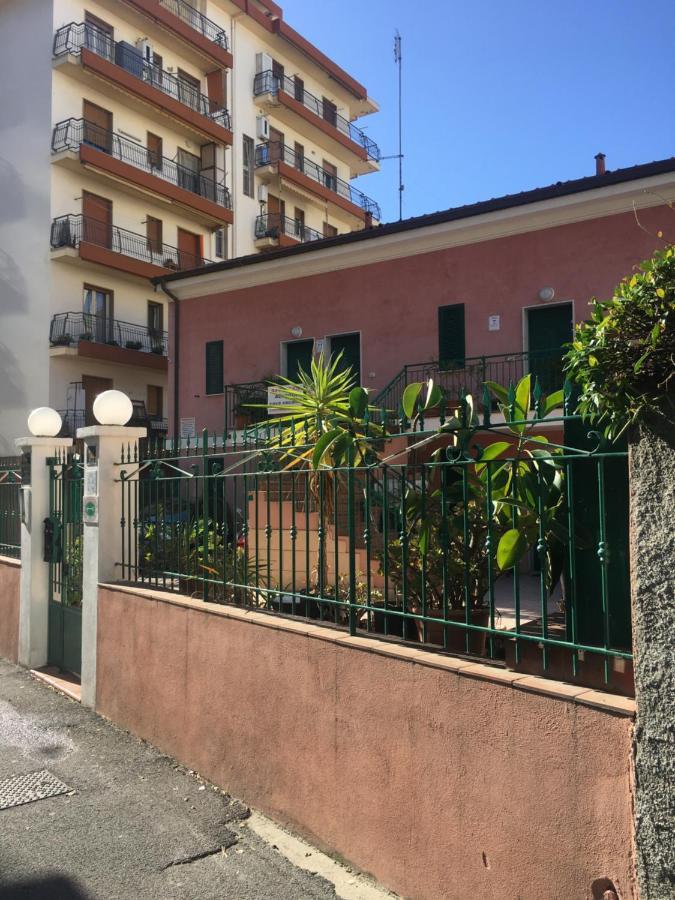 Villamareblu Ventimiglia Eksteriør bilde