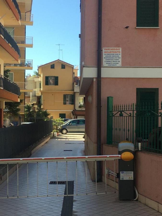 Villamareblu Ventimiglia Eksteriør bilde