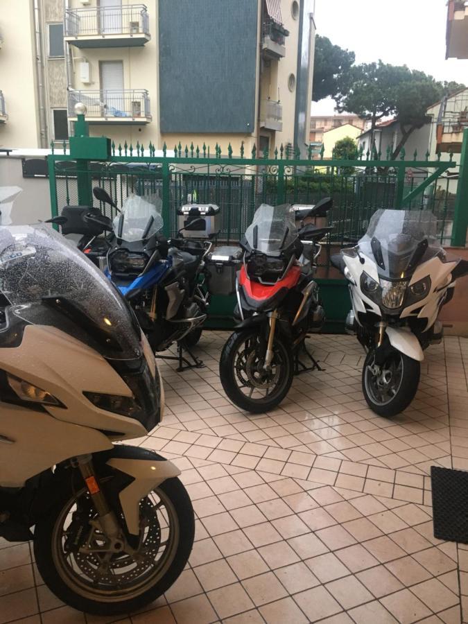 Villamareblu Ventimiglia Eksteriør bilde
