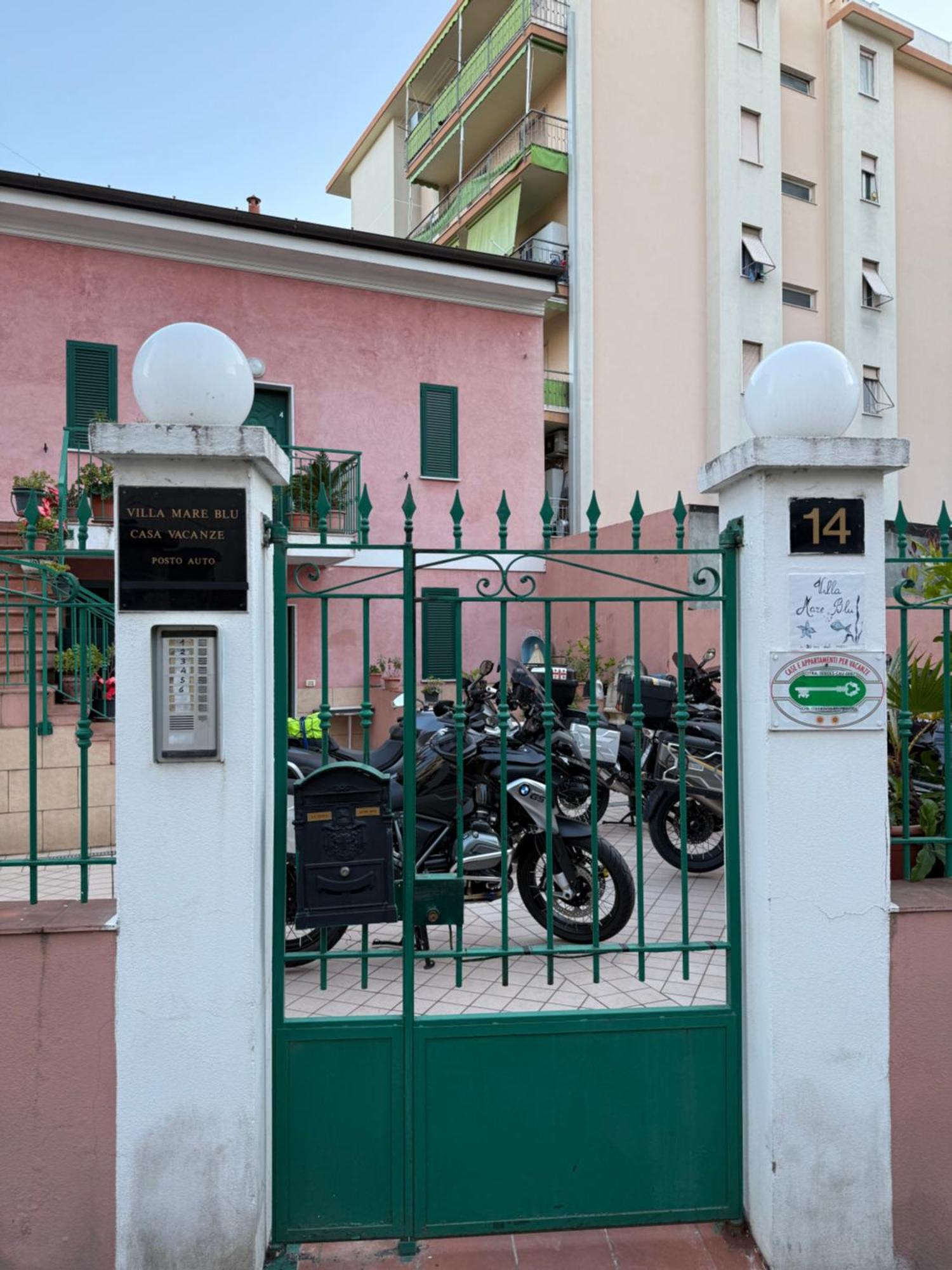 Villamareblu Ventimiglia Eksteriør bilde