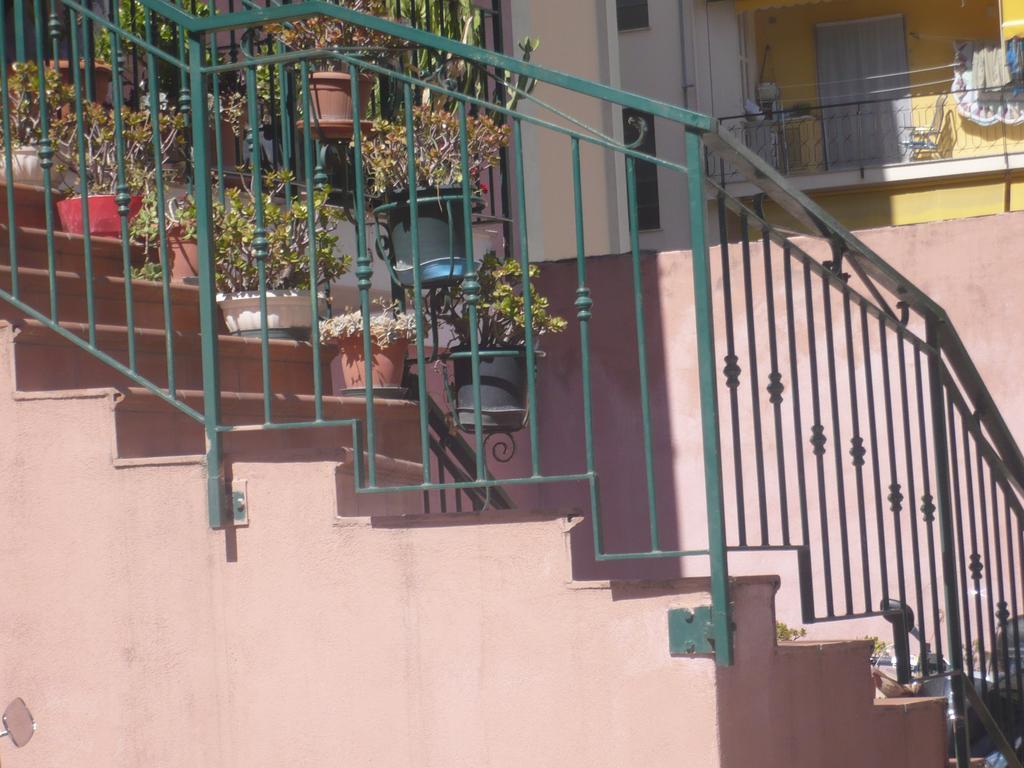 Villamareblu Ventimiglia Eksteriør bilde